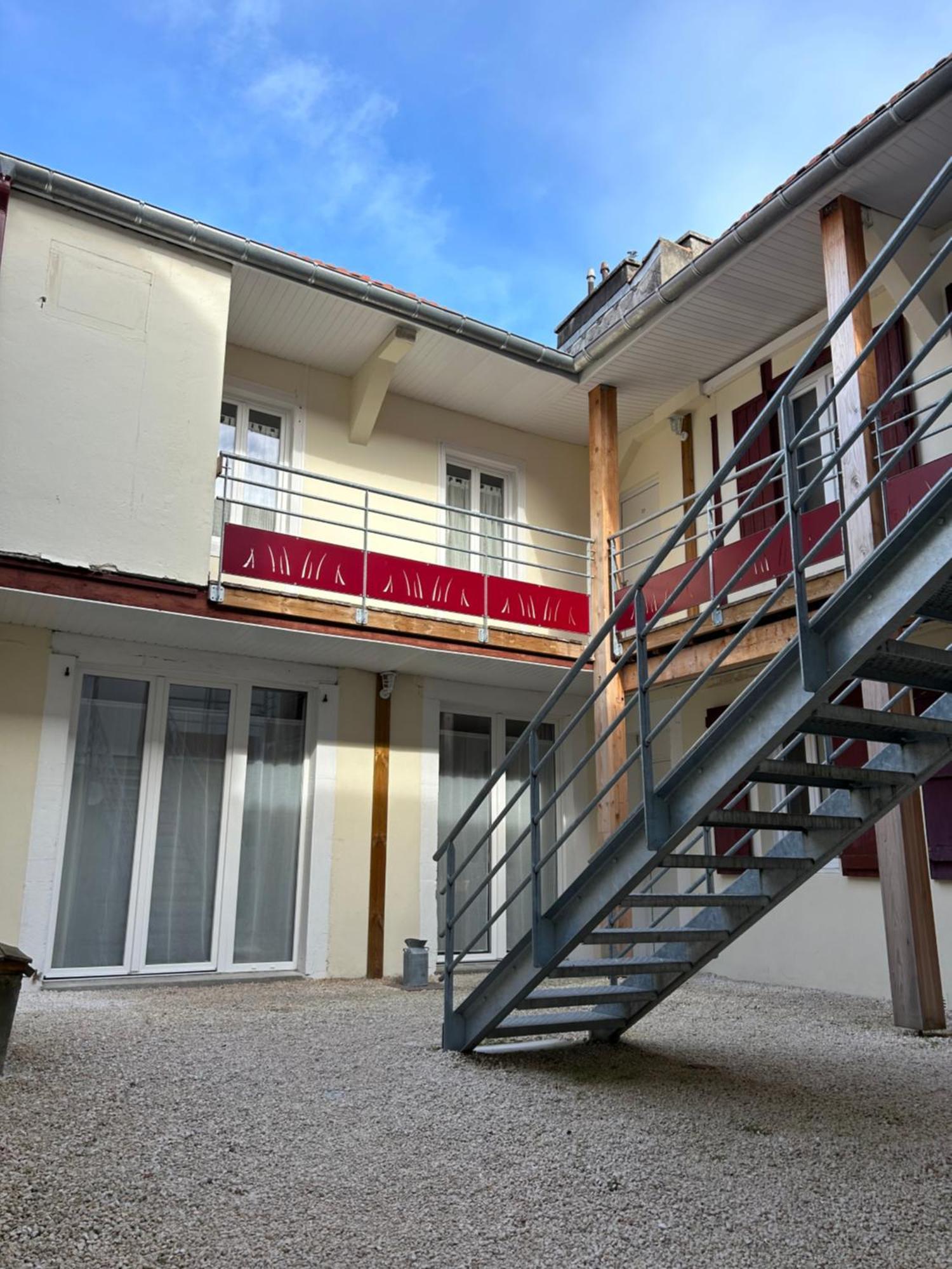 La Terrasse : Appartement Chic 2 Chambres Au Coeur De Pau Exterior foto